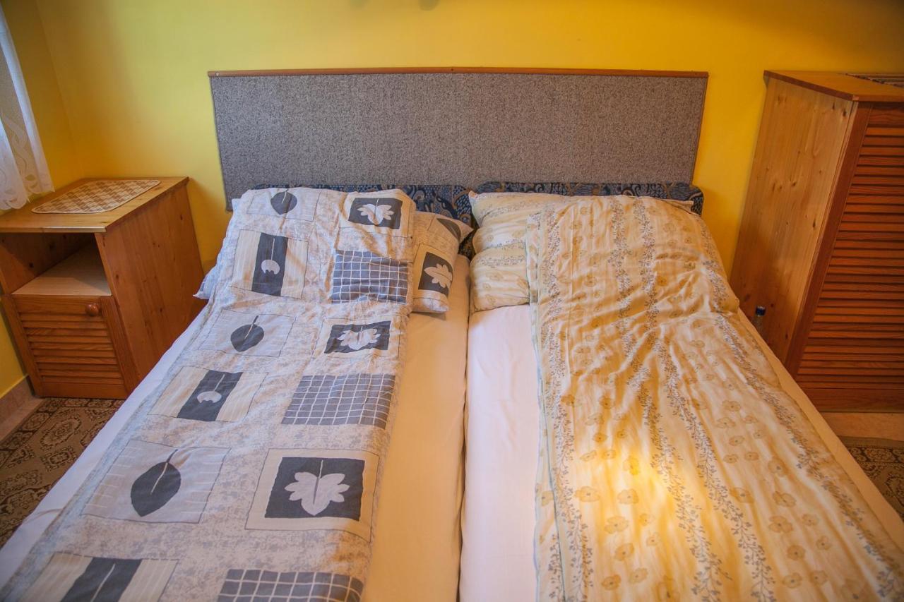 ハイデゥソボスロー Izabella Panzio Bed & Breakfast エクステリア 写真