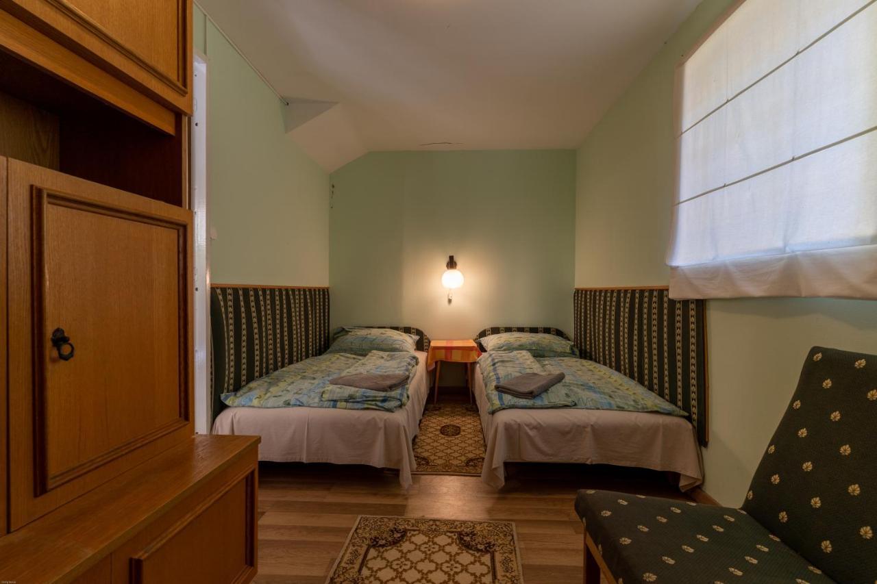 ハイデゥソボスロー Izabella Panzio Bed & Breakfast エクステリア 写真