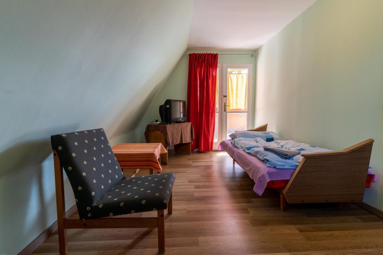 ハイデゥソボスロー Izabella Panzio Bed & Breakfast エクステリア 写真