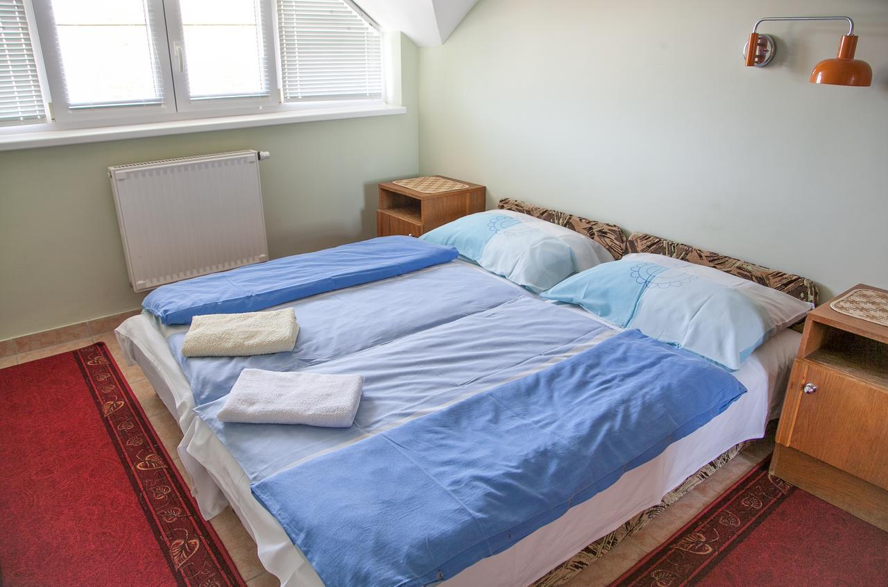 ハイデゥソボスロー Izabella Panzio Bed & Breakfast エクステリア 写真